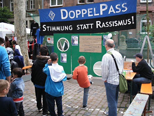 DoppelPass-Torwandschießen beim Max-Joseph-Straßenfest 2010 - Bild 14