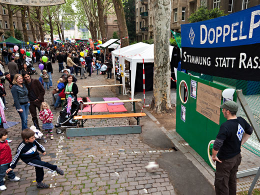 DoppelPass-Torwandschießen beim Max-Joseph-Straßenfest 2010 - Bild 1
