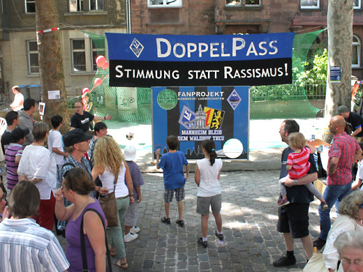 DoppelPass-Torwandschießen beim Max-Joseph-Straßenfest 2011 - Bild 16