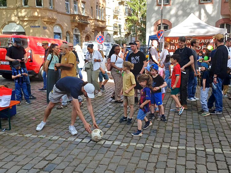 DoppelPass-Torwandschießen beim Max-Joseph-Straßenfest 2026 - Bild 3