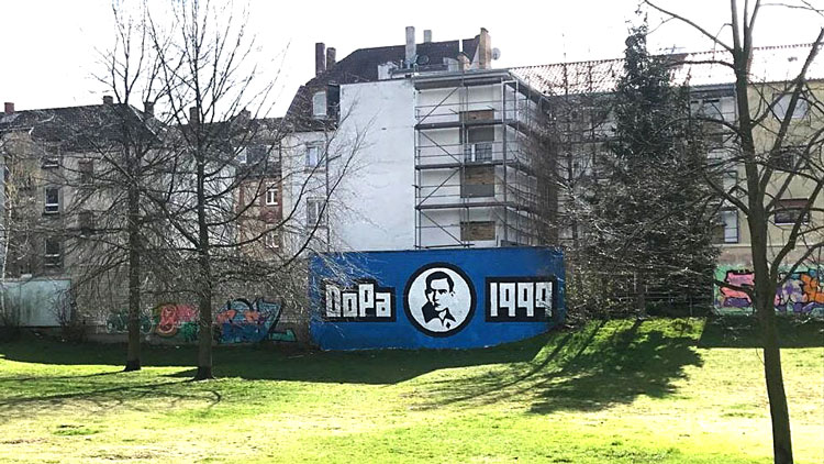 „DoPa 1999“-Wand im Spiegelpark auf dem Luzenberg